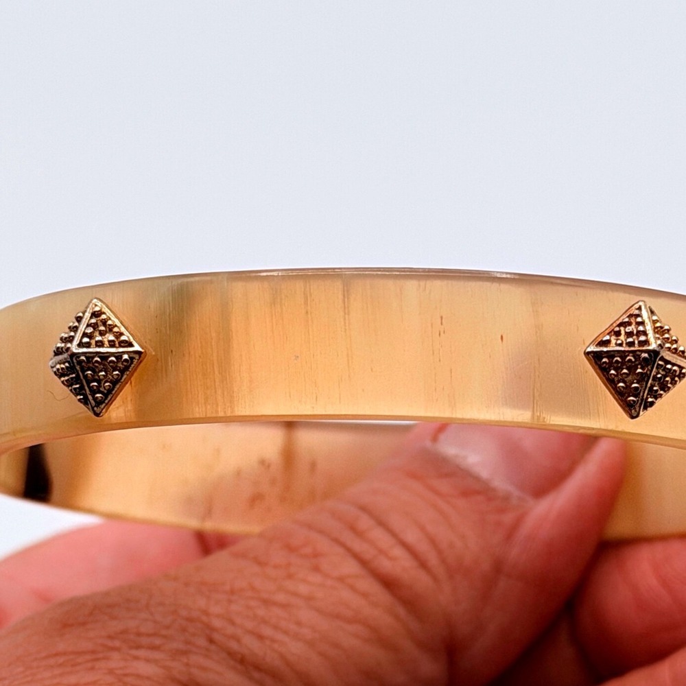 Honey Amber Resin Bangle Bracelet Gold Tone Pyramid Stud Boho Modernist Earthy - Picture 7 of 7